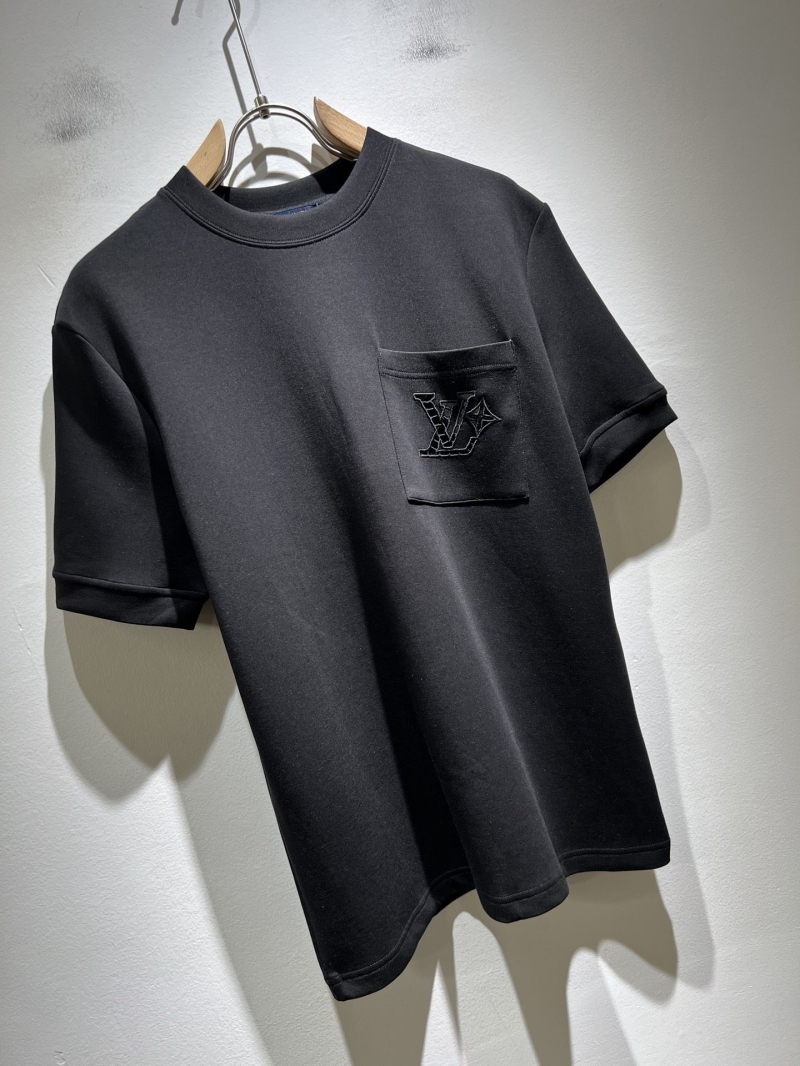 l0vis Vvtt0n t-shirt